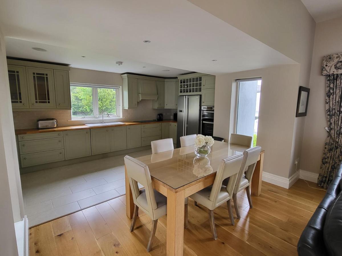 The Coach House Villa Dublin Bagian luar foto